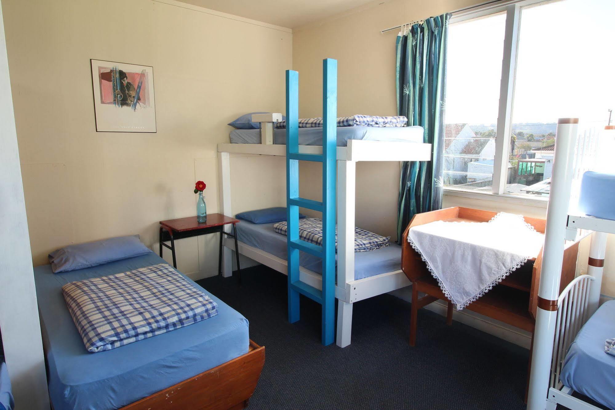 42 บี คอลลิจ เฮาส์ Hostel วังกานุย ภายนอก รูปภาพ