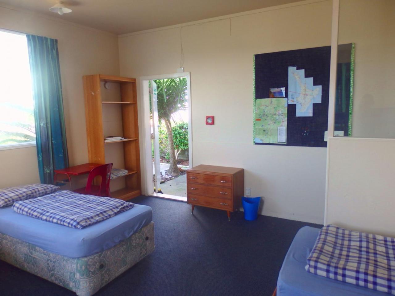 42 บี คอลลิจ เฮาส์ Hostel วังกานุย ภายนอก รูปภาพ